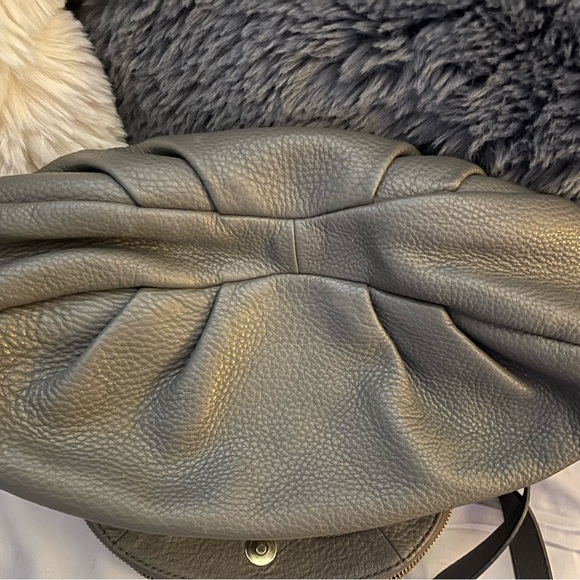 Marc Jacobs New York Leather Shoulder or Crossbody Bag - Picture 4 of 6